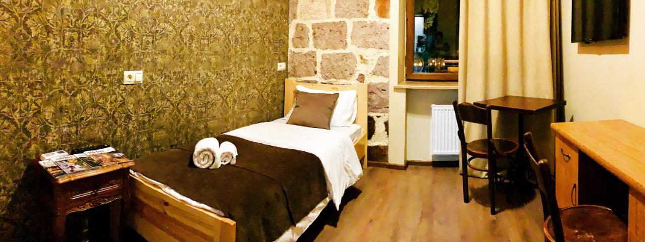 Studio Boutique Hotel At Cascade Єреван Екстер'єр фото