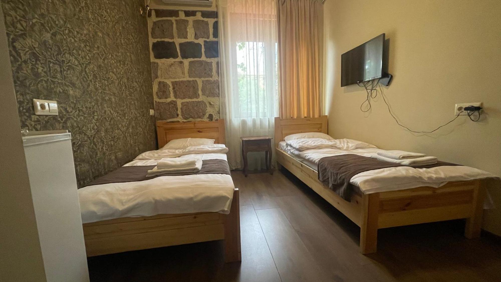Studio Boutique Hotel At Cascade Єреван Екстер'єр фото