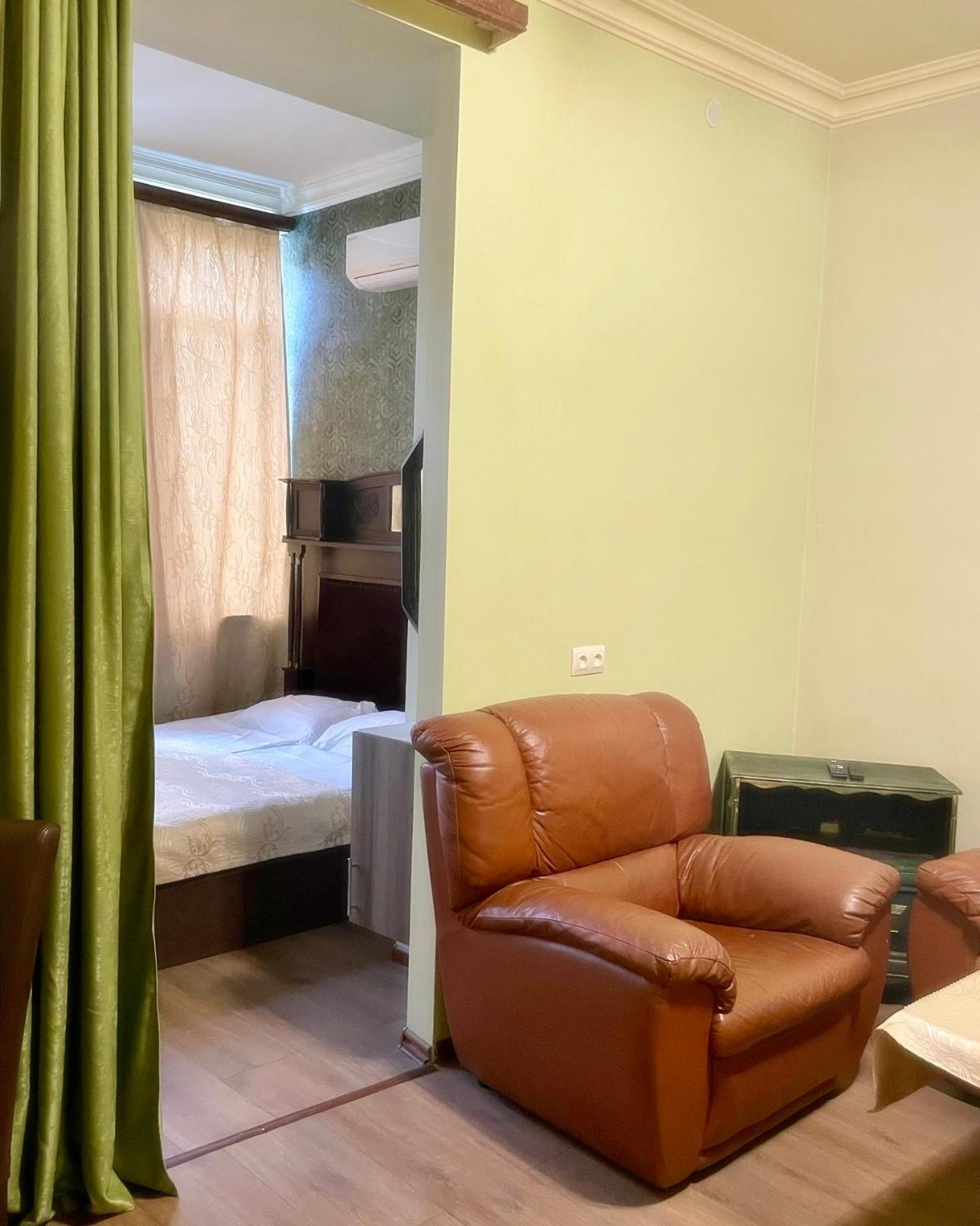 Studio Boutique Hotel At Cascade Єреван Екстер'єр фото