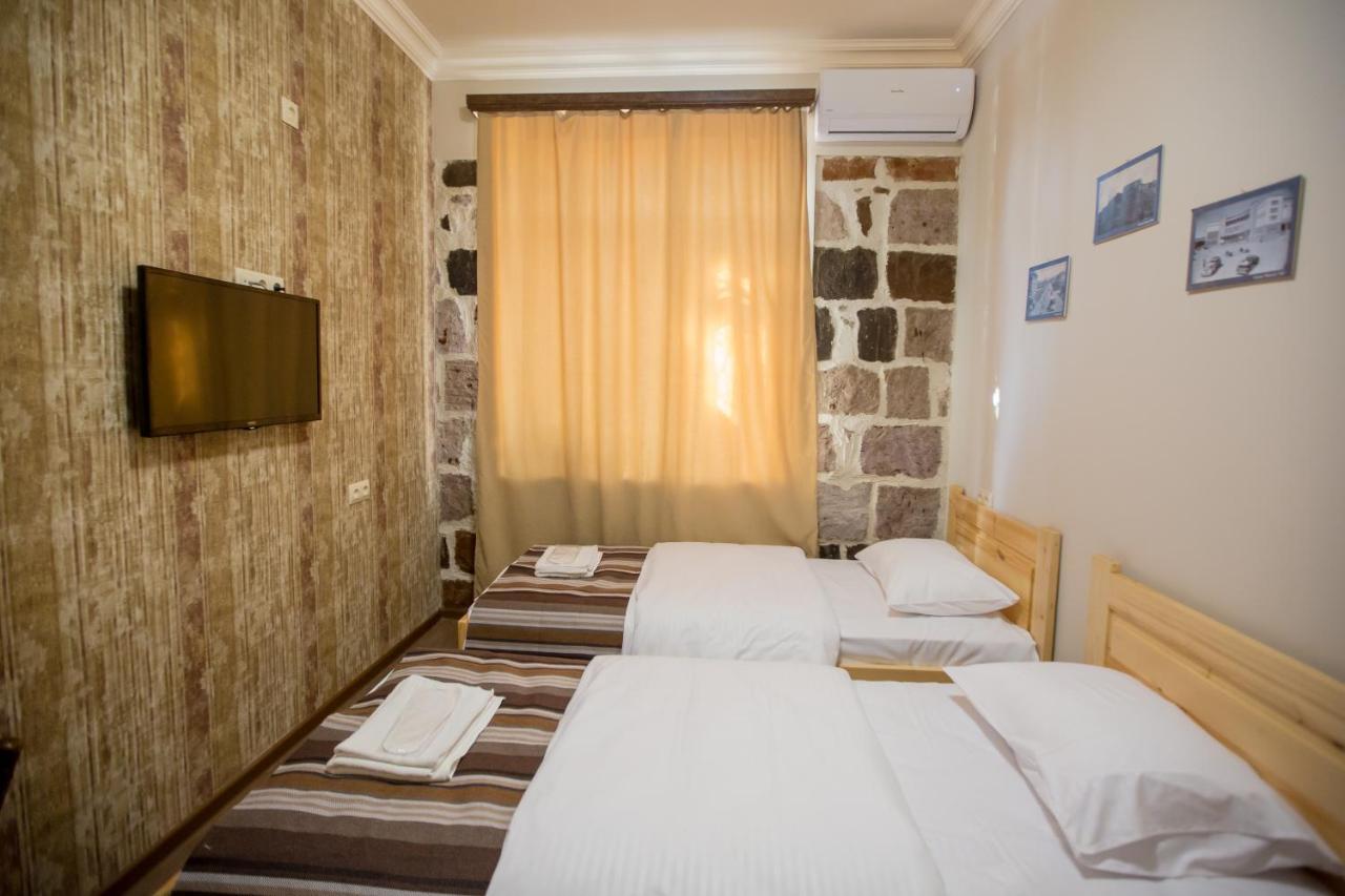 Studio Boutique Hotel At Cascade Єреван Екстер'єр фото