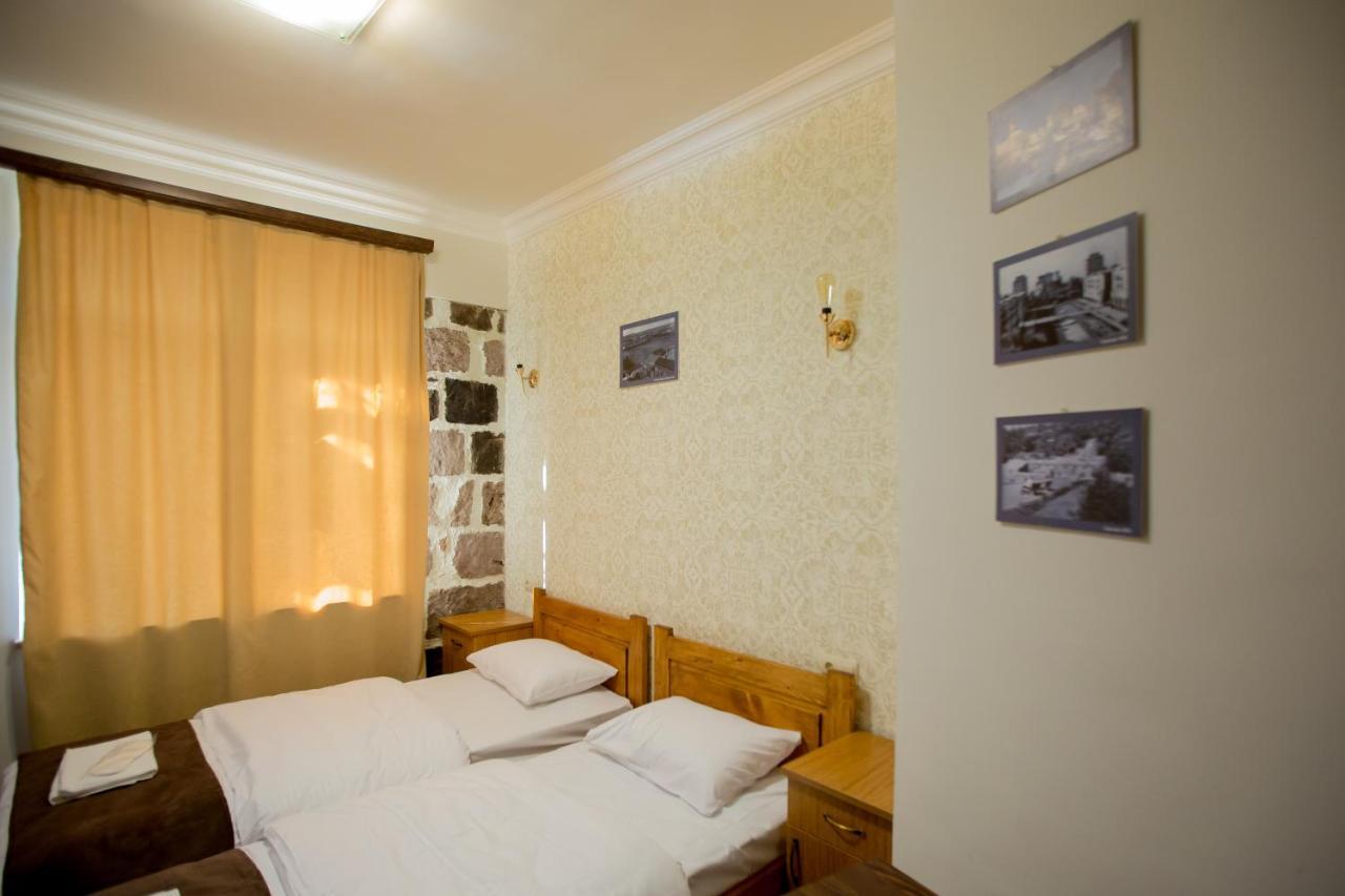 Studio Boutique Hotel At Cascade Єреван Екстер'єр фото